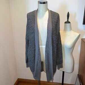 Urban Outfitters Sweater / Cardigan
